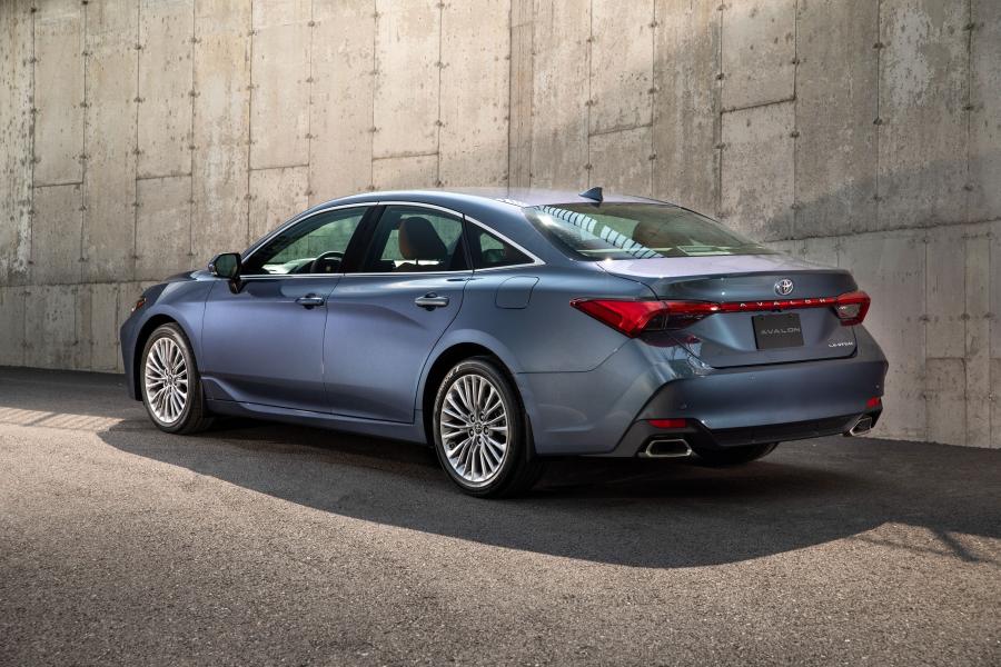  Toyota Avalon Limited 2018 года  (фото 12 из 12)